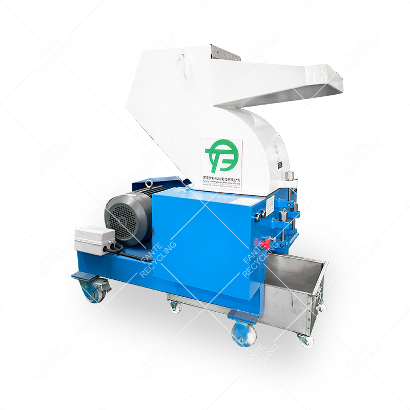 Plastic crusher machine